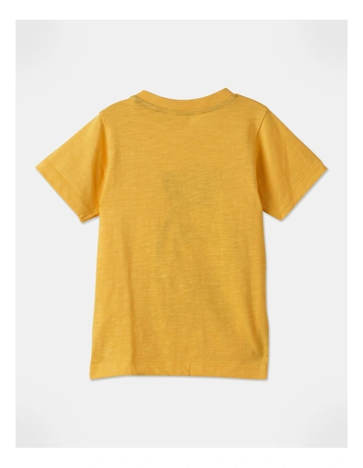 Howie Step Hem T-Shirt In Mustard 7 Howie Step Hem T-Shirt In Mustard - Image 5